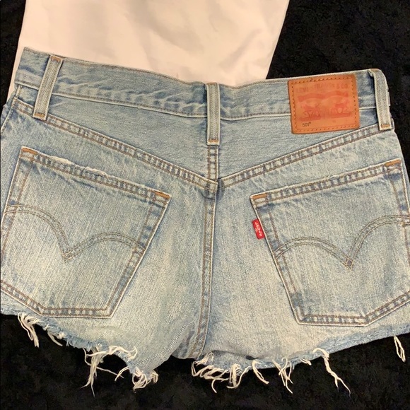 Levi’s 501 High Waisted Shorts - Picture 7 of 9